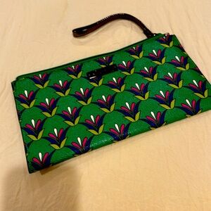 NWOT VERA BRADLEY ENVELOPE CLUTCH